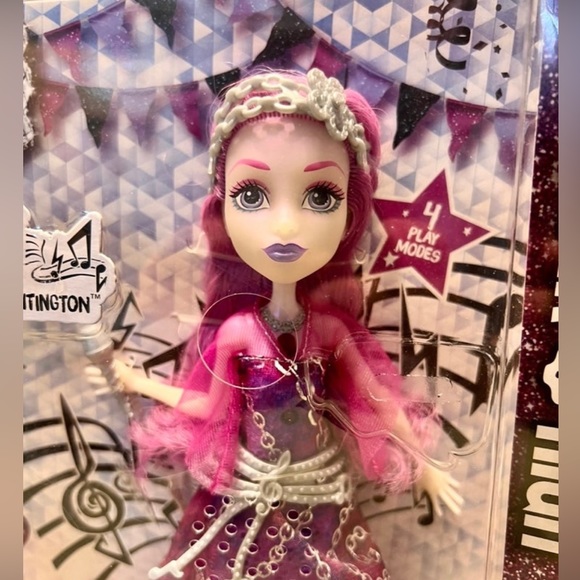 Monster High Doll Vintage doll Ari Hauntington Original NIB 2015 Discontinued - Picture 13 of 15